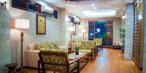 Cantya Hotel Yogyakarta Exterior photo
